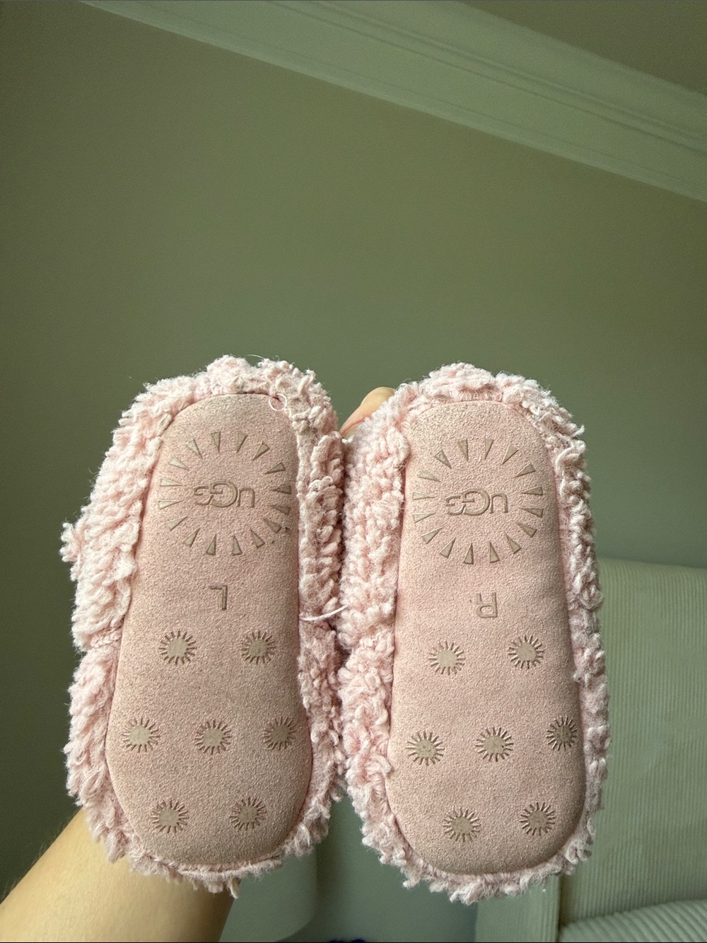 Pink uggs - Picture 2 of 2